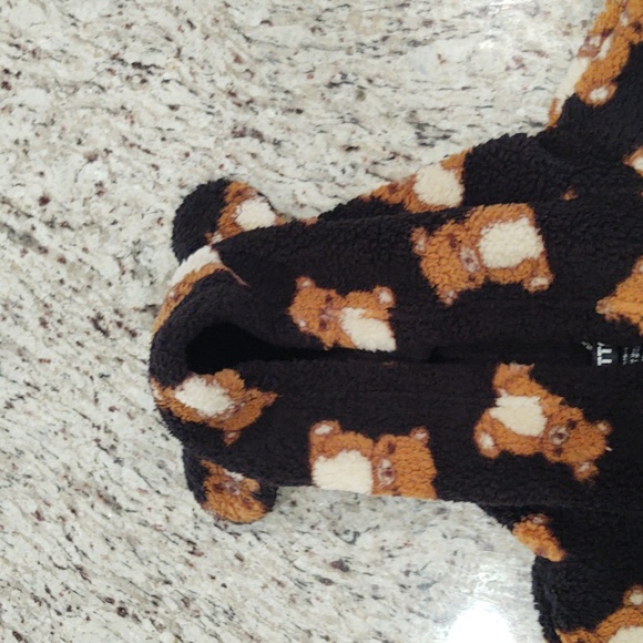 Hoddie - Picture 3 of 5